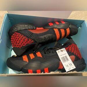 Adidas Trae Young 2 Atlanta Hawks Athletic Basketball Shoes Men’s Size 12 HQ0986